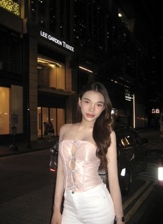 Jessy - Transsexual escort in Kuala Lumpur Photo 5 of 6