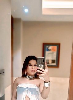 Jessy - Transsexual escort in New Delhi Photo 14 of 16