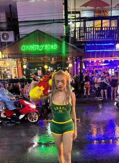 Jessy - escort in Bangkok Photo 7 of 10