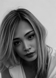 Jessy - puta in Bangkok Photo 12 of 15