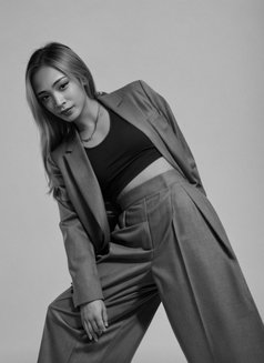 Jessy - puta in Bangkok Photo 13 of 15