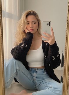 Jessy - escort in Bangkok Photo 13 of 19