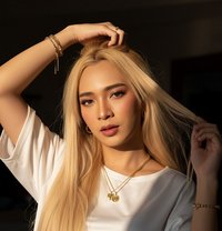 Jessy - puta in Macao Photo 18 of 19