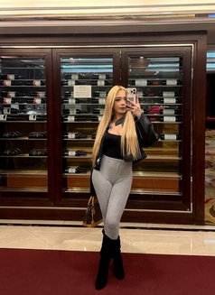 Jessy - puta in Macao Photo 20 of 23