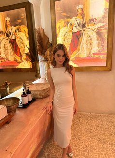 Jessy - puta in Bali Photo 7 of 8