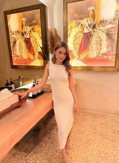 Jessy - escort in Bali Photo 2 of 5