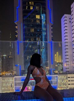 Jessy - puta in Dubai Photo 3 of 4
