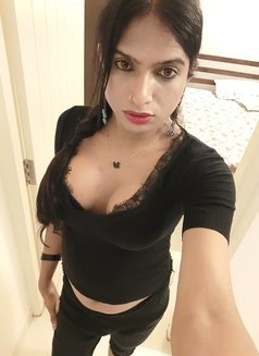 Jessy Reddy - Transsexual escort in Hyderabad Photo 2 of 5