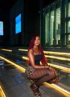 Jessy - puta in Accra Photo 8 of 9