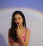 Susie - escort in Abu Dhabi Photo 1 of 2