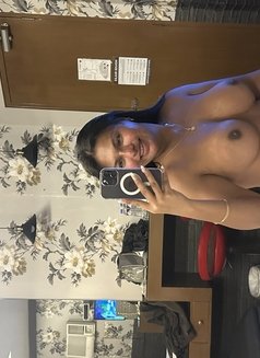 Jessy the Sexy in MANILA - Transsexual escort in Makati City Photo 4 of 9