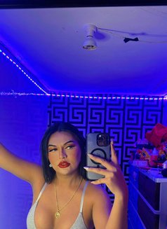 Jessy the Sexy in MANILA - Transsexual escort in Makati City Photo 6 of 6
