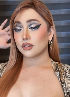 Jewelicious - Transsexual adult performer in Manila Photo 6 of 7