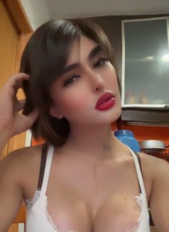 Jexxy - Transsexual escort in Al Ain Photo 8 of 11