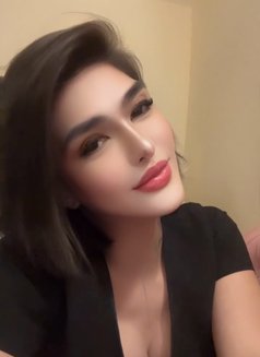 Jexxy - Transsexual escort in Al Ain Photo 28 of 30