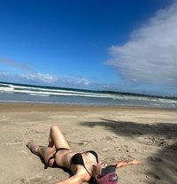 Jexxy - Transsexual escort in Al Ain