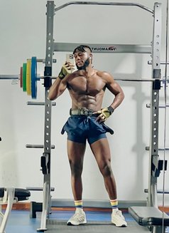 Jey Kroos - Acompañantes masculino in Al Manama Photo 16 of 16