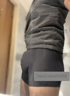 Jey - Male escort in Singapore Photo 4 of 4