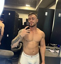 Jeyhun - Male escort in Riyadh Photo 1 of 19