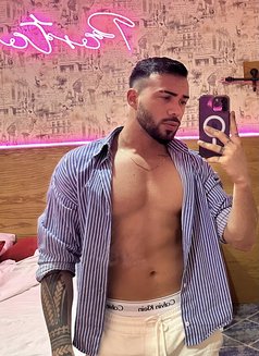 Jeyhun - Male escort in Riyadh Photo 15 of 19