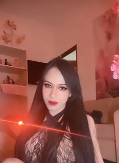 Jezq Jezz - Transsexual escort in Muscat Photo 2 of 7