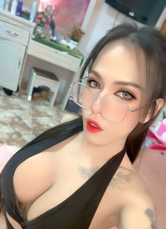 Jezz Ladyboy - Transsexual escort in Muscat Photo 5 of 7