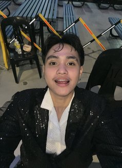 Jg Manila - Male escort in Manila Photo 4 of 4