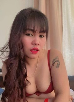 Ashly new scort in Singapore - adult performer in Singapore Photo 9 of 11