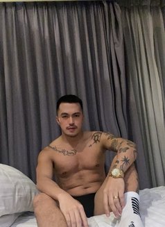 Jhay X L - Male escort in Singapore Photo 7 of 8