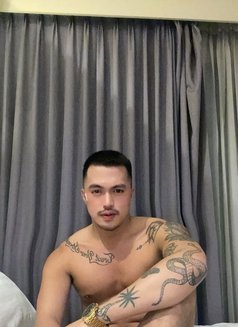 Jhay X L - Male escort in Singapore Photo 8 of 8