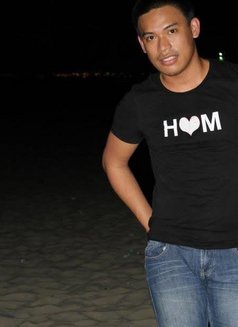Jhayr - Male escort in Manila Photo 4 of 4