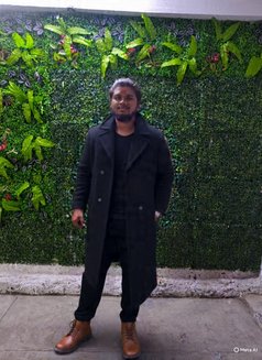 Jhon - Intérprete masculino de adultos in Hyderabad Photo 1 of 2