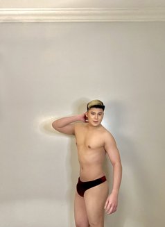 Jhon strong dick🇵🇭 - Transsexual escort in Riyadh Photo 4 of 7