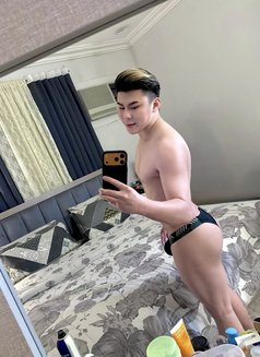 Jhon strong dick🇵🇭 - Transsexual escort in Riyadh Photo 14 of 14