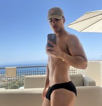 Jhon Young - Male escort in Dubai