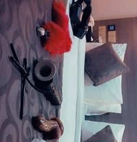Jhonathan - Male escort in Colombo