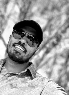 Jhonny Boy - Male escort in Colombo Photo 1 of 3