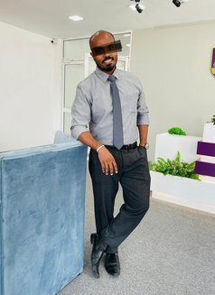 Jhonny Boy - Male escort in Colombo Photo 2 of 3