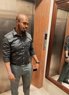 Jhonny Boy - Acompañantes masculino in Colombo Photo 4 of 5