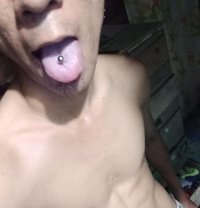 Jhustine - Male escort in Manila