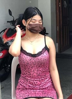 Jia - escort in Makati City Photo 5 of 5