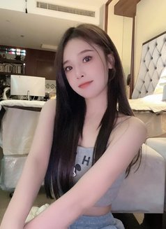 Jia Ning - puta in Kuala Lumpur Photo 1 of 5