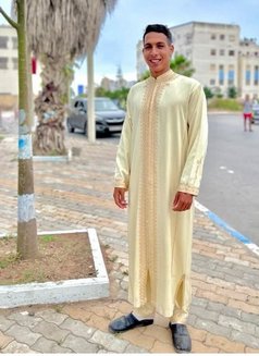 Jiad - Acompañante masculino in Riyadh Photo 6 of 8