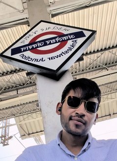 Jigar - Acompañantes masculino in Surat Photo 3 of 5