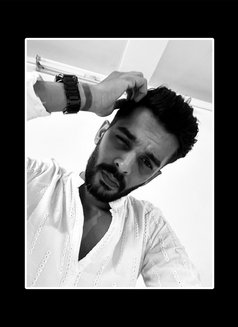 Jiggz - Male escort in Mumbai Photo 5 of 9