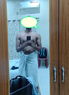 Jignesh - Intérprete masculino de adultos in New Delhi Photo 2 of 2