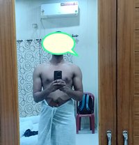 Jignesh - Intérprete masculino de adultos in New Delhi