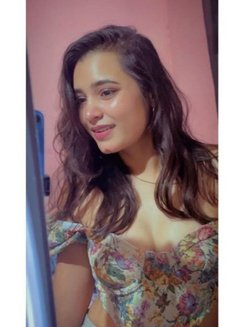 Jigyasa - escort in Ahmedabad Photo 3 of 3