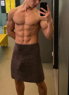 Jihangir🇦🇿 Only Top - Male escort in Doha Photo 1 of 4