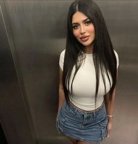 Lama Alshaer - puta in Beirut Photo 4 of 7